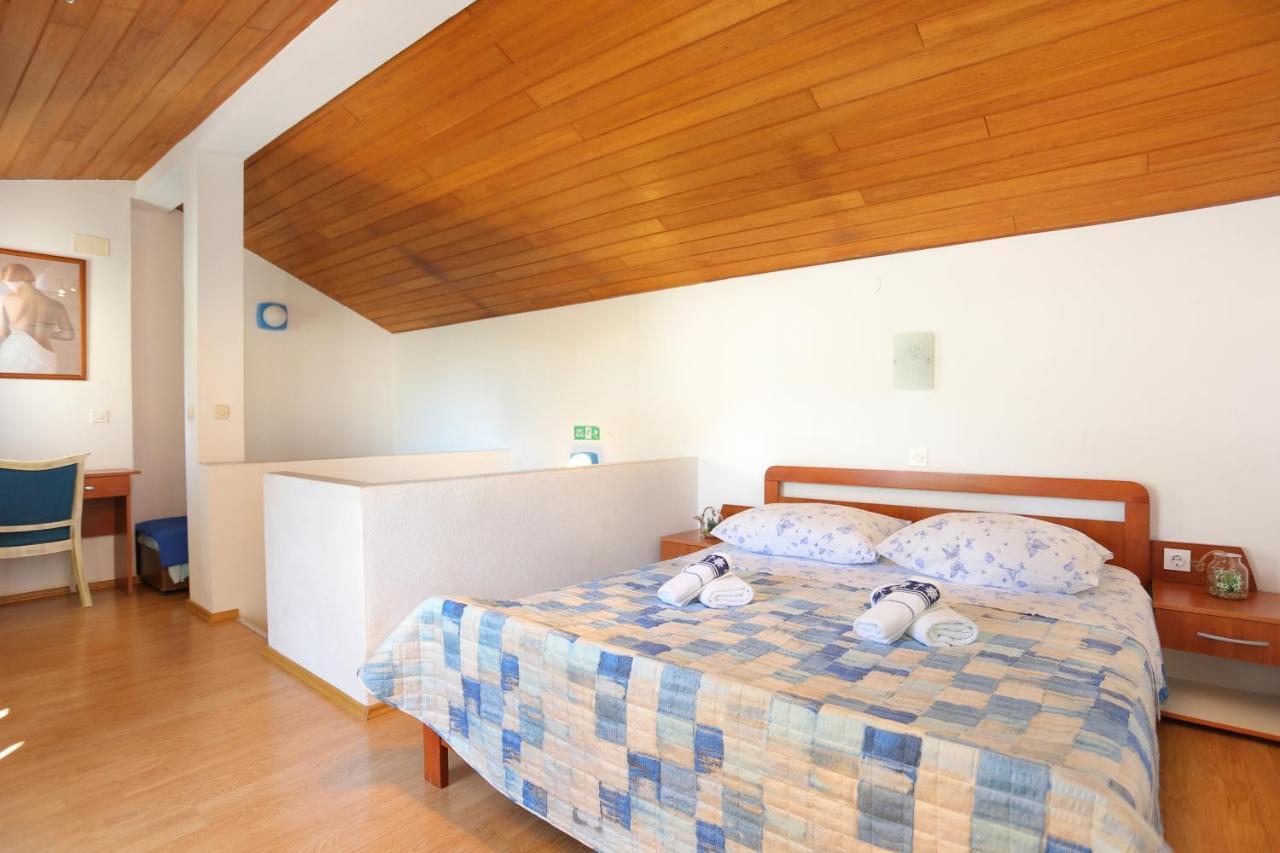Holiday House With A Parking Space Brela, Makarska - 788 Extérieur photo